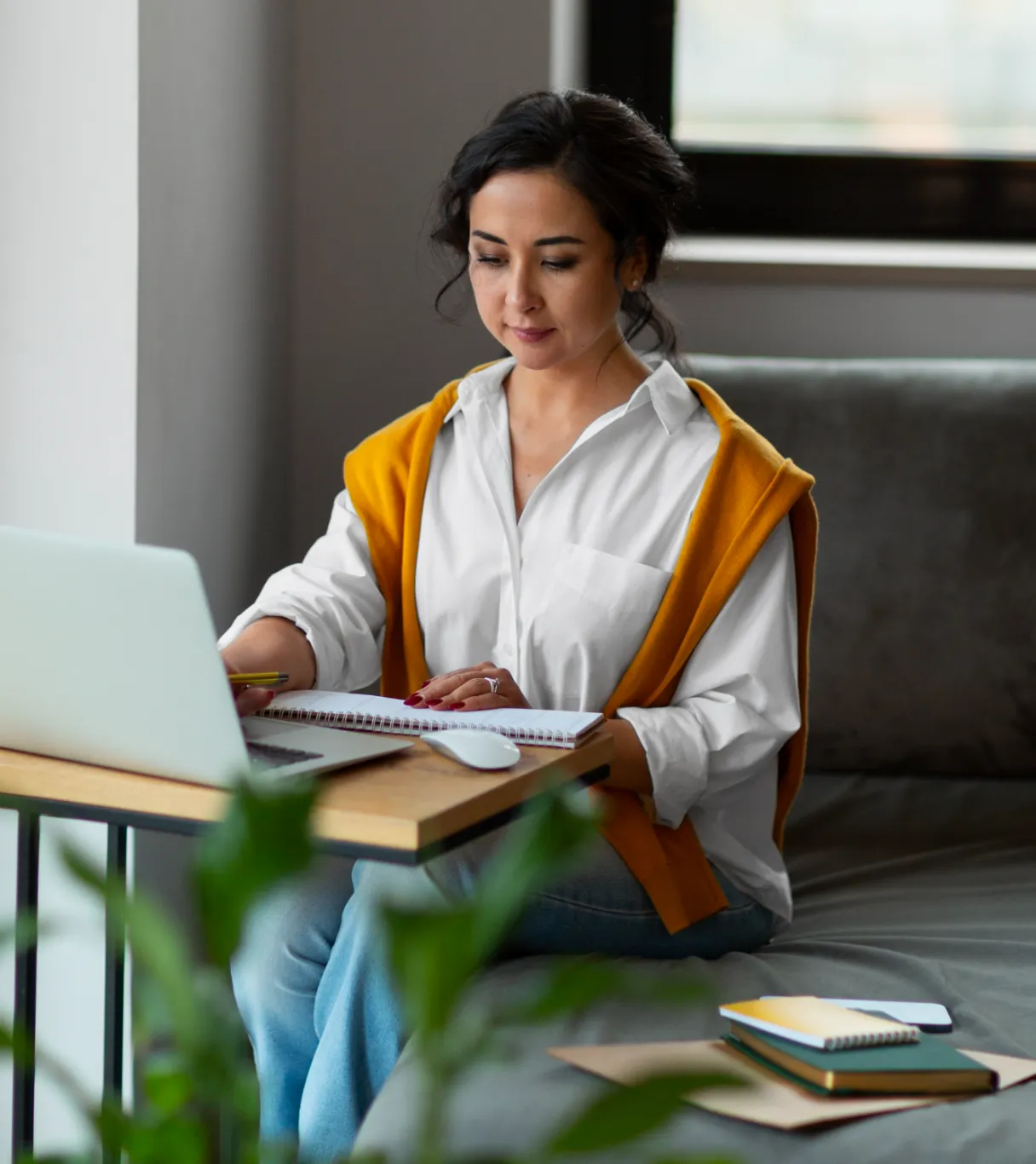 IB Tutors in Pakistan Online Pakistani student preparing for IB exams with certified online tutor